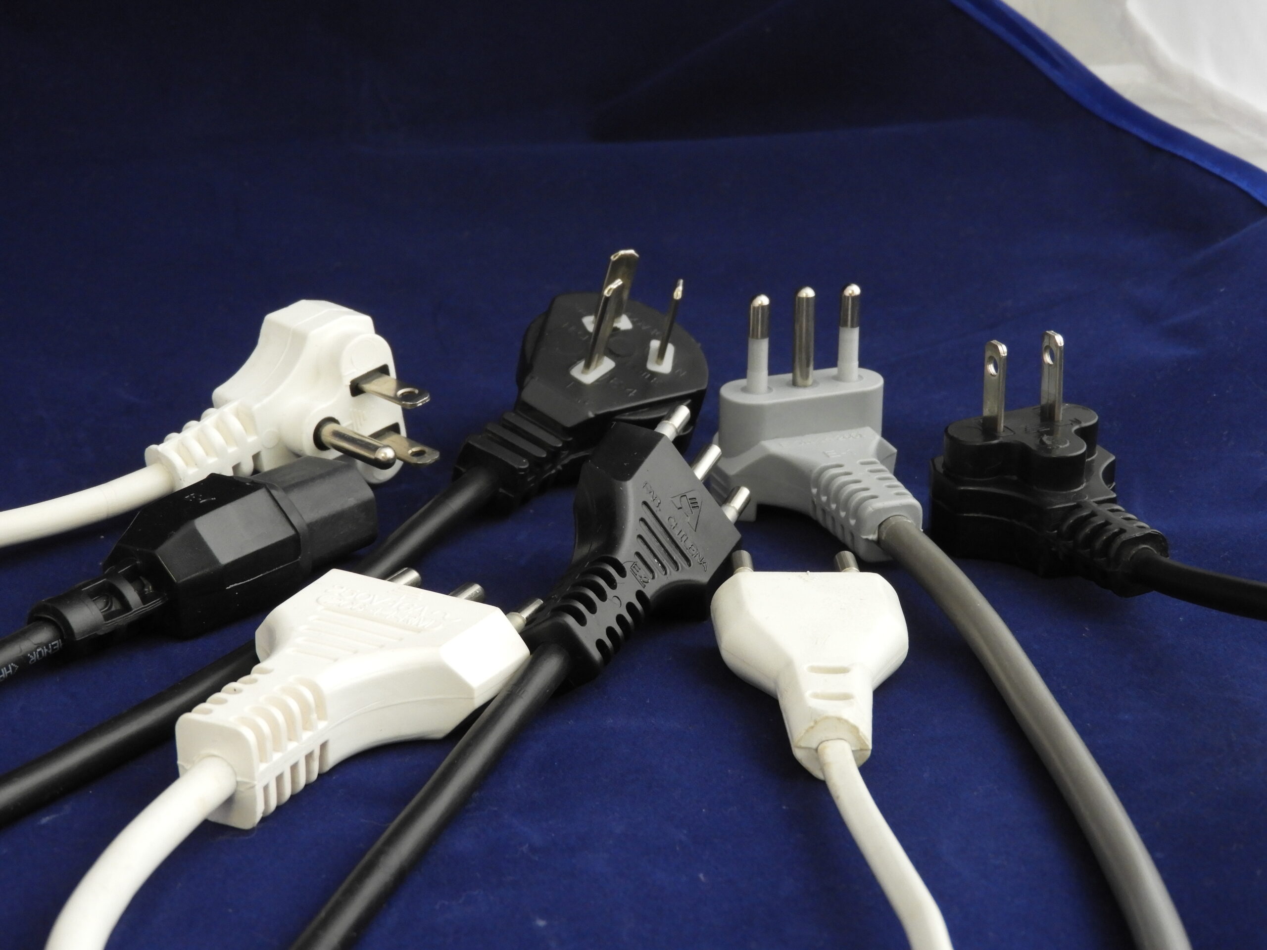 Cable de Alimentación (poder) para Herramientas y Electrodomésticos - Imagen 12